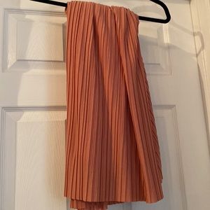 Pretty pink accordion pleated Uniqlo skirt L